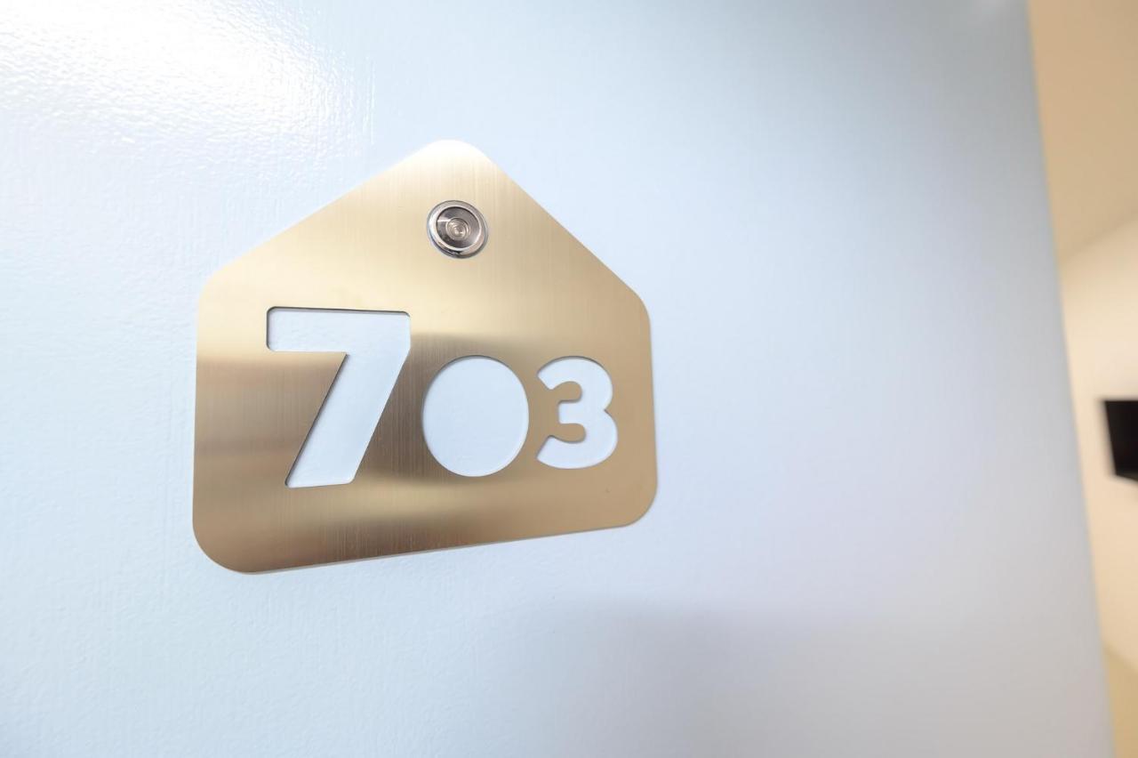 The Living Block Hotel Банкок Екстериор снимка